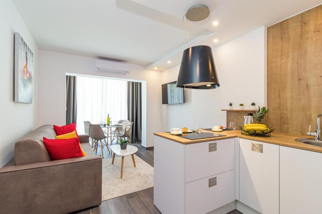 N&G New Apartment Stoja Beach 普拉 外观 照片