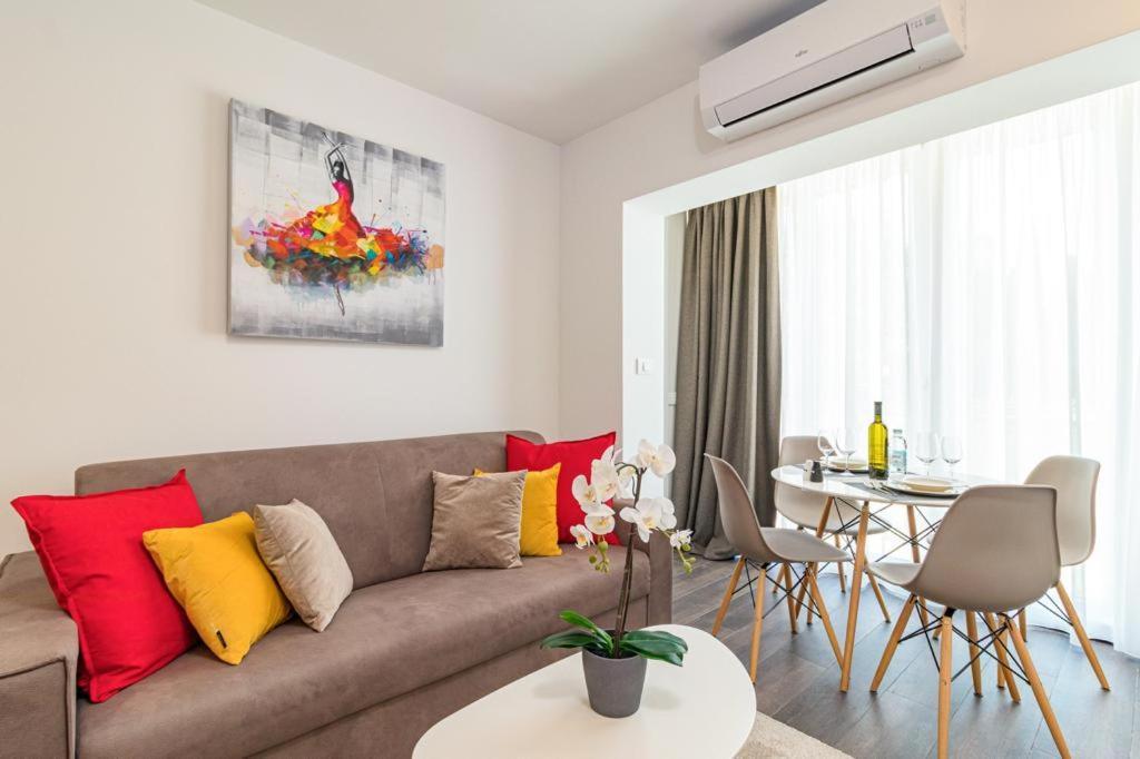 N&G New Apartment Stoja Beach 普拉 外观 照片