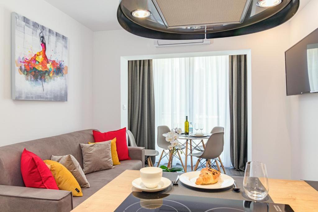 N&G New Apartment Stoja Beach 普拉 外观 照片